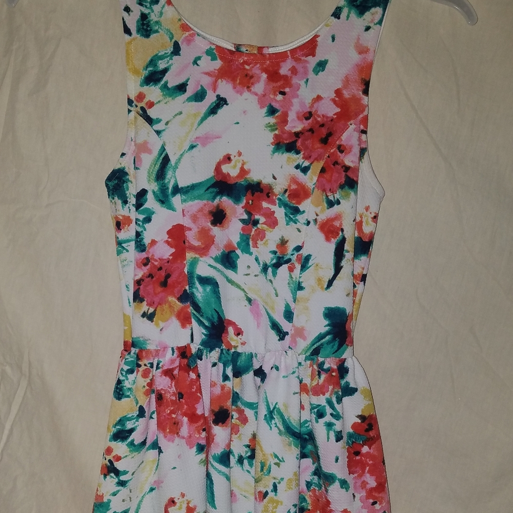 Bright floral print dress size small